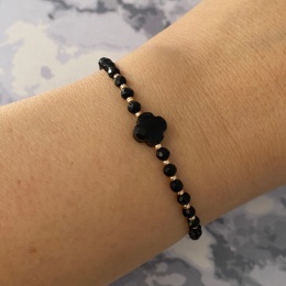 Czarna bransoletka z marokańską koniczynką