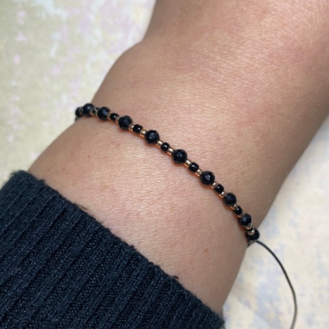 Czarna bransoletka