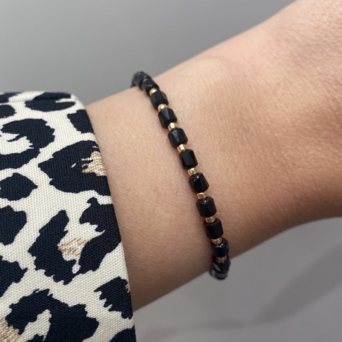 Czarna bransoletka
