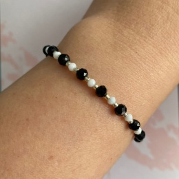 Czarna z białym bransoletka Luna w wersji srebrnej