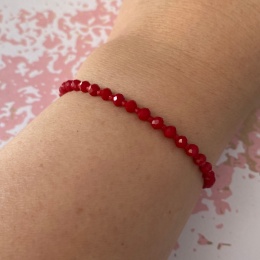 Czerwona bransoletka