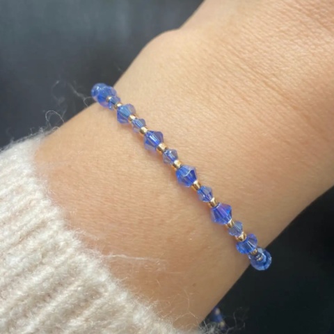 Niebieska bransoletka