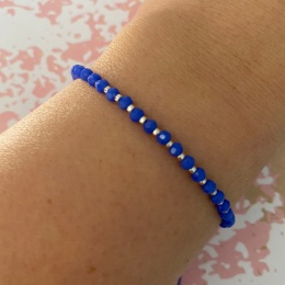 Niebieska bransoletka